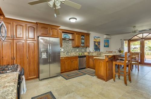 Placencia Villa | 2BR Beachfront Villa w/Pool, Sea View and Beach