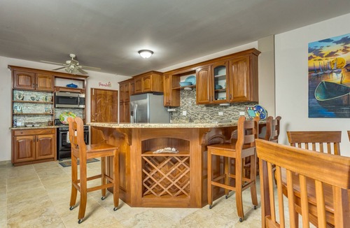 Placencia Villa | 2BR Beachfront Villa w/Pool, Sea View and Beach