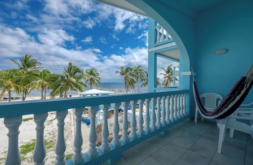 San Pedro Condo | 3bed condo, Lush Gardens & JetPool South San Pedro