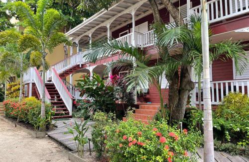 Placencia House | Alux House