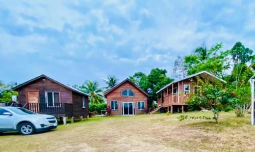 Middlesex House | Aly’s Valley Cabin