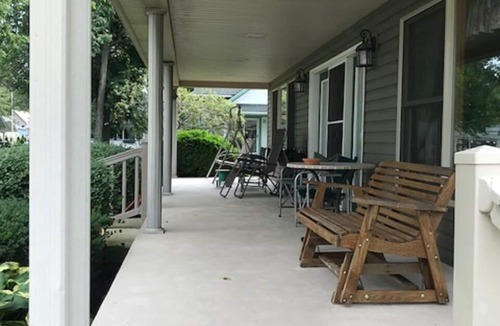 Saint Johns House | Amazing Waterfront Family Getaway with WiFi - on Orchard Island in Indian Lake