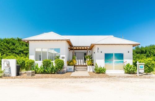 San Pedro Villa | Azure Tide and Mistico Beach Club plus Boat Shuttle