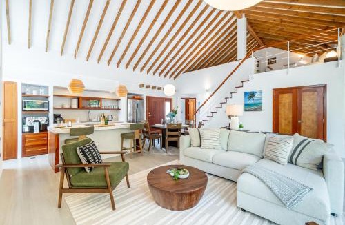San Pedro Villa | Azure Tide and Mistico Beach Club plus Boat Shuttle