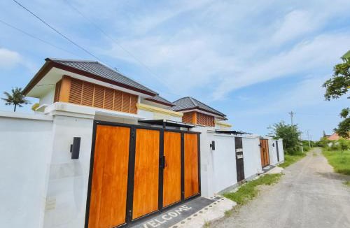 Kayu Putih Villa | Bali Lovina Karuna Villa with Garden