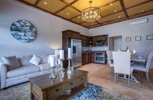 Placencia Resort | Beachfront Balcony Master Suite w/Kitchen, WiFi, & Jacuzzi Tube