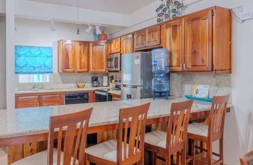 San Pedro Condo | Beachfront Oceanview 2BR/2BA Condo -Sleeps 6, Pool, South Ambergris Caye, Belize