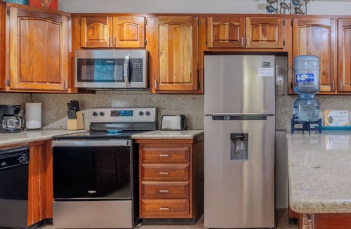 San Pedro Condo | Beachfront Oceanview 2BR/2BA Condo -Sleeps 6, Pool, South Ambergris Caye, Belize