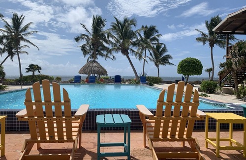 San Pedro House | Beachfront Villa, 4BD/4BA with Pier & Pool, Near Secret Beach, Sleeps Up to 8