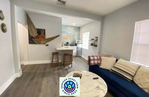 Sanford Apartment | Bella Breeze