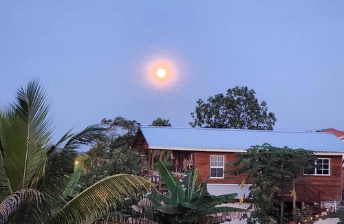 Georgeville Hotel | Bella Vue Vacation Home & Cabins