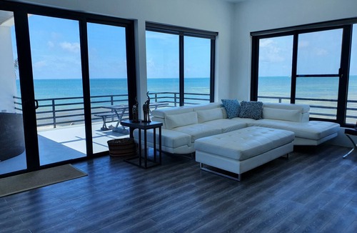 Caye Caulker Hotel | BluZen