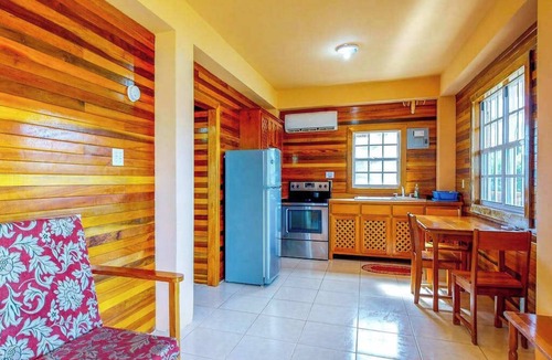 Caye Caulker Cabin | Breezy Modern Home in Quiet Neighborhood with Bikes, WiFi, and Partial AC