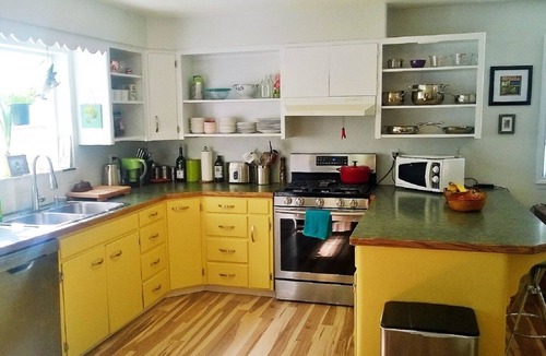 Coeur d'Alene House | Cape Cod On Cda! Downtown Charmer! Huge House & Yard! Walk Everywhere!Free Bikes
