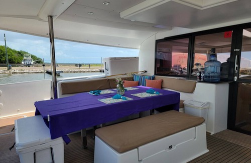Belize City Boat Rental | Caribbean Bliss: Sun-soaked Sailing Adventure from Belize to Cayo Ámbar Gris, San Pedro