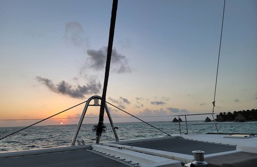 Belize City Boat Rental | Caribbean Bliss: Sun-soaked Sailing Adventure from Belize to Cayo Ámbar Gris, San Pedro