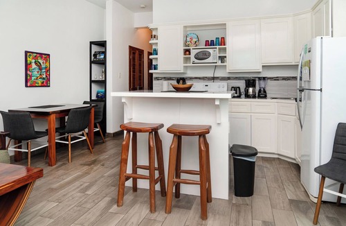 San Pedro Condo | Casa del Rai, Perfect location with Rooftop Pool!