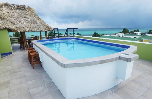 San Pedro Condo | Casa del Rai, Perfect location with Rooftop Pool!