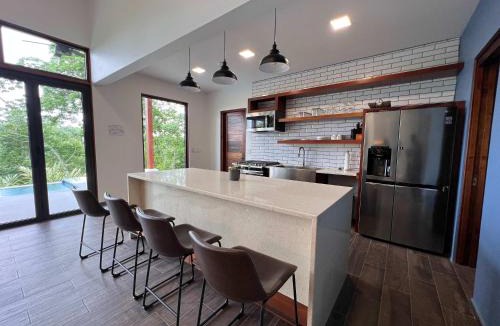 Negroman Villa | Chial Villa 16 Overlooking San Ignacio Mountains