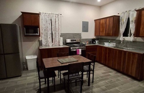 Caye Caulker Cottage | Cozy 2-bedroom cottage in awesome Caye Caulker with AC
