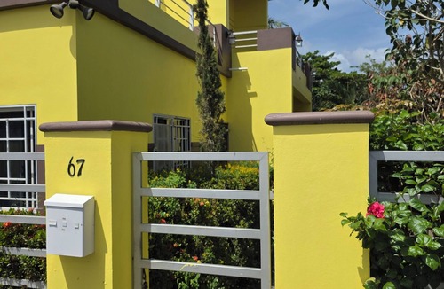 San Ignacio House | Downtown Haven, Modern Comfort Cozy Luxury Home.