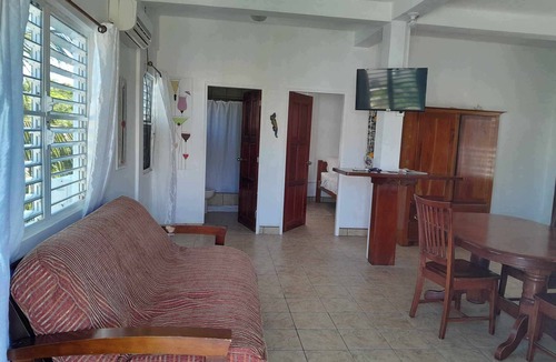 Caye Caulker Apartment | "Elevate Your Stay: Experience Luxury and Comfort at Tower Apartment!"