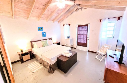 Seatons Village Hotel | Ellen Bay Inn