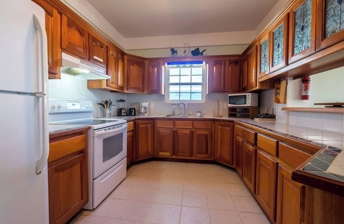 San Pedro Condo | Family friendly condo, large veranda amazing views