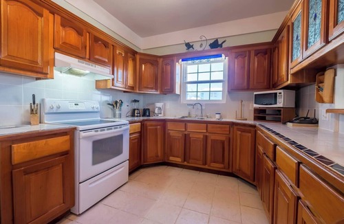 San Pedro Condo | Family friendly condo, large veranda amazing views
