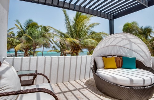 San Pedro Condo | Flash Sale! Beachfront Villa: Modern Oceanfront Luxury- Ambergris Caye
