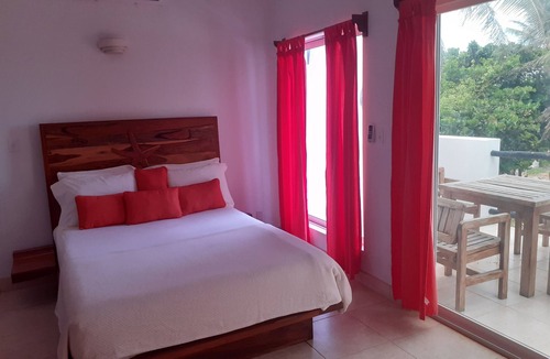 San Pedro Villa | Fly Fishing Lodge North Ambergris Caye up to 4 people Tarpon, Bonefish, Permit