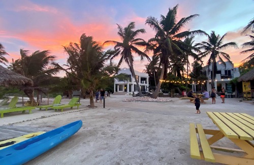 San Pedro Villa | Fly Fishing Lodge North Ambergris Caye up to 4 people Tarpon, Bonefish, Permit