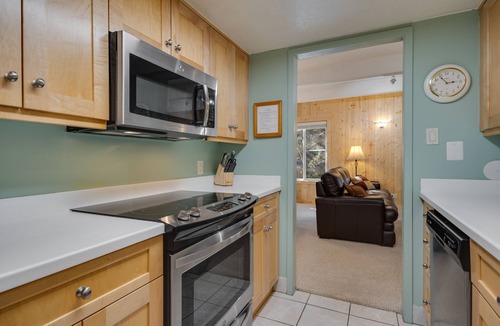 Warrior's Mark Condo | Great Location, walk to the Slopes and Downtown