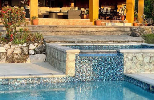 Georgeville Hotel | Gumbo Limbo Jungle Resort