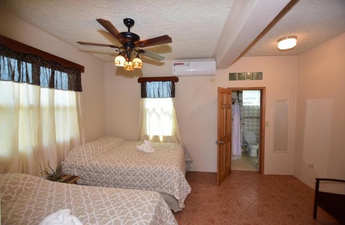 Hopkins House | Harada Inn and Suites