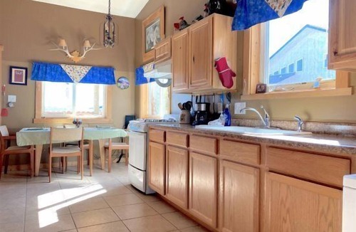 Cody Apartment | Heart Strings Ranch- Views of Heart Mountain & Near Horses!