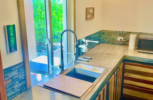 San Pedro House | Hollow Tree Casita 2 Bedroom Swank Container House Very Private Jungle View.