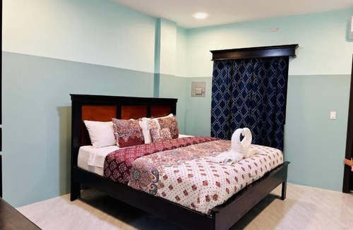San Pedro Hotel | HOTEL SEA QUEEN SUITE & GOLF CART RENTAL
