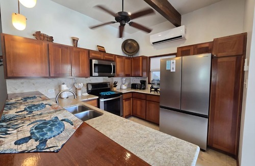 Gales Point Condo | Indigo 1B Beach front, reef view, sleeps 8