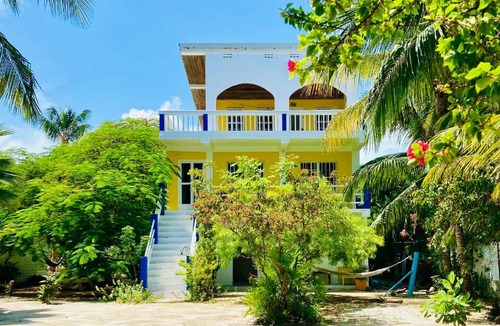 Caye Caulker House | JAGUAR MORNING STAR