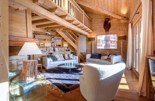 Val-d'Isere Apartment | Luxury apartment 4 rooms + studio, south terrace, center Val-d'Isère, 2023, 8 people