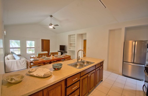 San Pedro House | Luxury Beachfront Villa with Private Chef included, private Pool, Boat and Capt