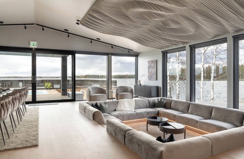 Porvoo Villa | Luxury seaside villa in the archipelago. Heated pool all year around.
