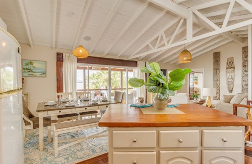 Placencia Villa | Luxury Waterfront 3bd Villa w. Pool + Dock