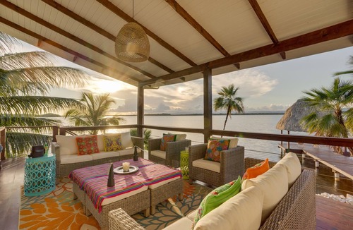 Placencia Villa | Luxury Waterfront 3bd Villa w. Pool + Dock