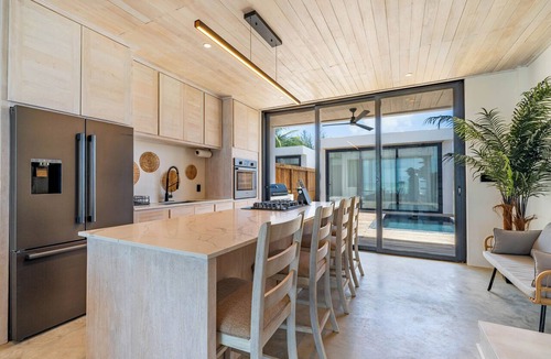 Caye Caulker House | LuxVilla Modern Beachfront in the Village