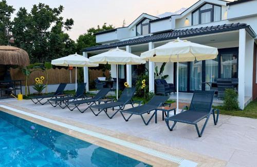 Kemer Villa | - Meta Homes -