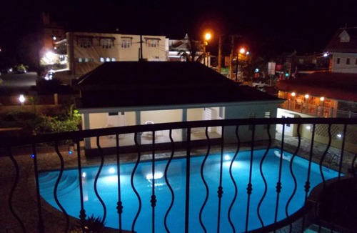 Flic-en-Flac Apartment | Modern apartment near the long beach of Flic en Flac close to all amenities.