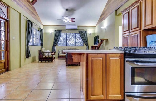 San Ignacio Villa | Modern Villa Home in Quiet Neighborhood w Balcony, WiFi, AC - Ideal for Day Trips