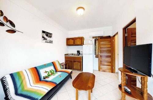 Caye Caulker Condo | Multi-suite property w/private pool, rooftop, grill, kayaks, partial AC & WiFi
